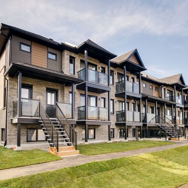 Halfred | Apartment rentals real estate: Spacious logement with 1 bedrooms for rent in Gatineau