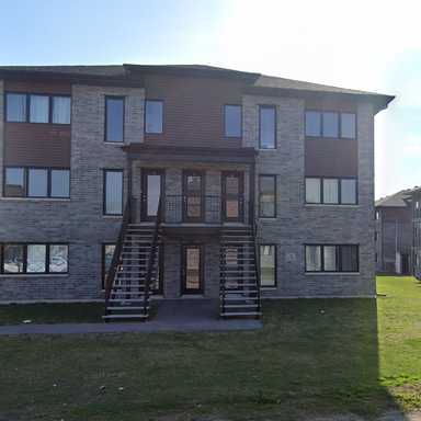 Halfred | Apartment rentals real estate: Spacious logement with 2 bedrooms for rent in Gatineau