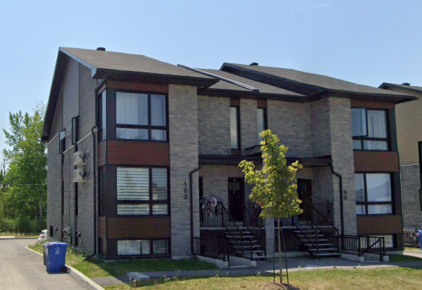 Halfred | Apartment rentals real estate: Spacious unité with 3 bedrooms for rent in Gatineau