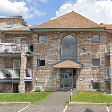Halfred | Apartment rentals logement: 3 bedrooms for rent, 211 Chemin De La Savane, Lac-Beauport