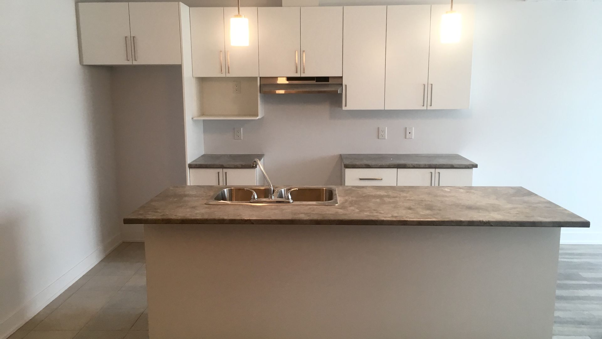 Gatineau: Halfred | Apartment rentals maison for rent, 3 bedrooms, 55 Boulevard De L'amérique-Française