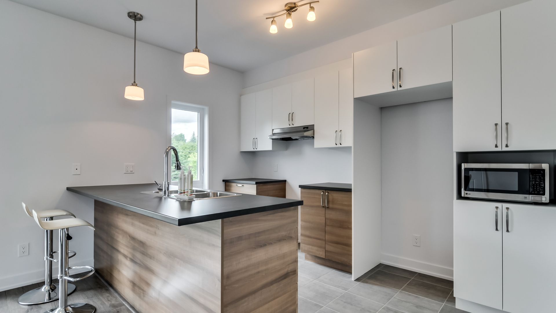 3 bedrooms, Gatineau - Halfred | Apartment rentals unité for rent