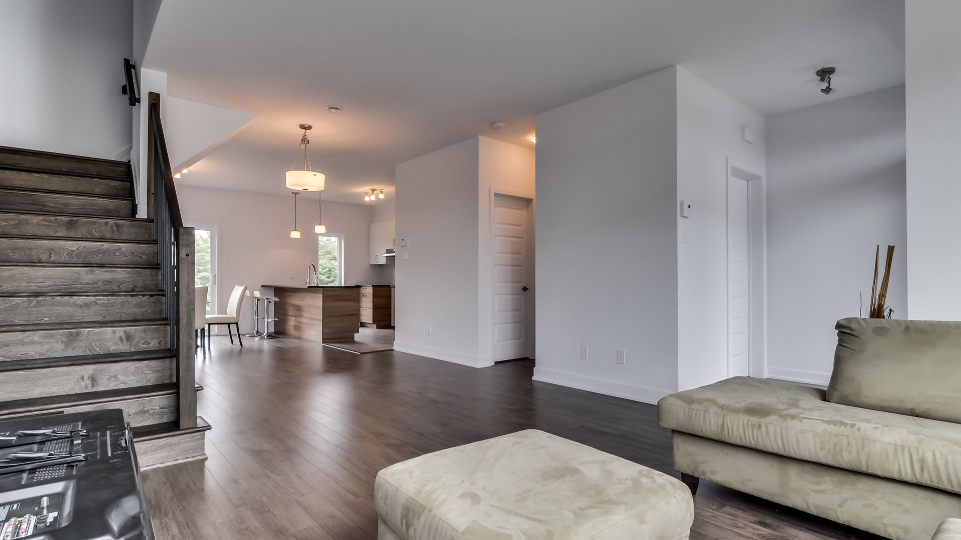 Halfred | Apartment rentals appartement: 3 bedrooms for rent, 213 Rue Du Pirée, Gatineau