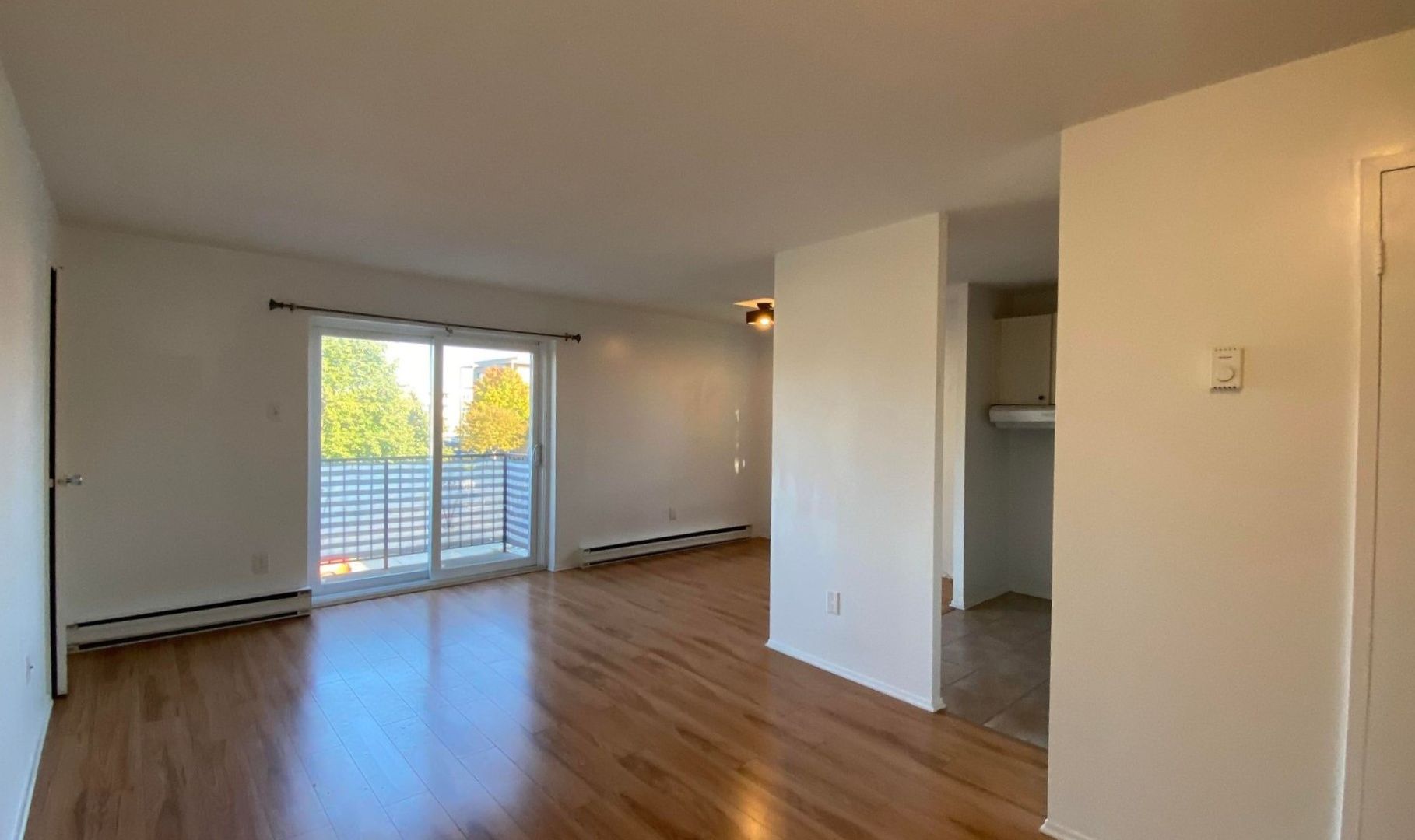 Halfred | Apartment rentals real estate: unité with 2 bedrooms for rent, 21 Rue De Matapédia, Gatineau