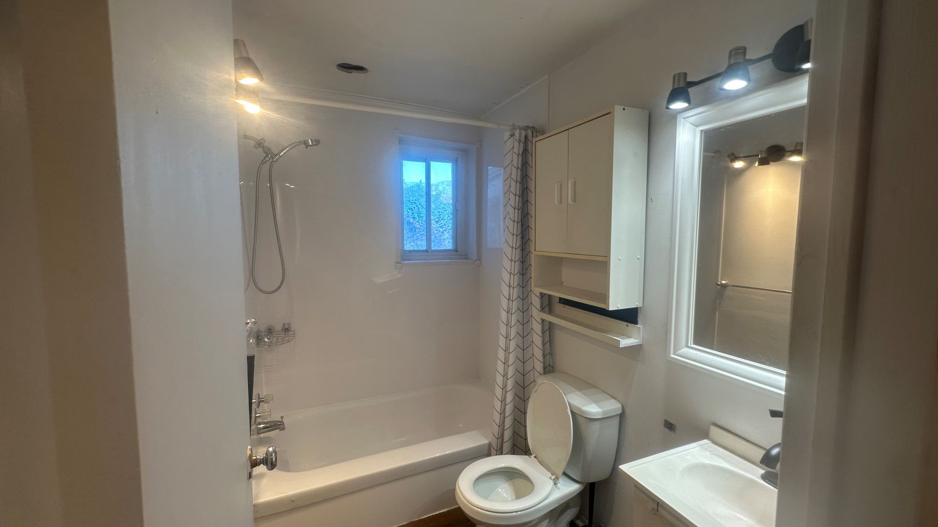 Halfred | Apartment rentals appartement: 1 bedrooms for rent, 235 Rue Papineau , Gatineau
