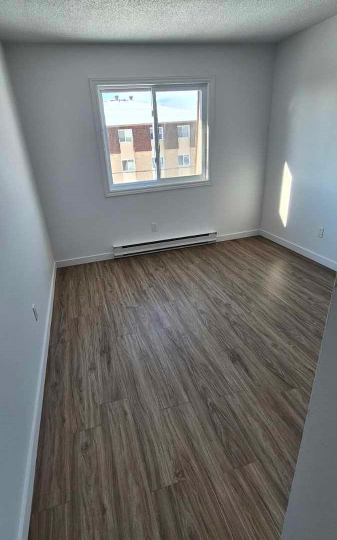 Halfred | Apartment rentals real estate: Spacious maison with 3 bedrooms for rent in Gatineau