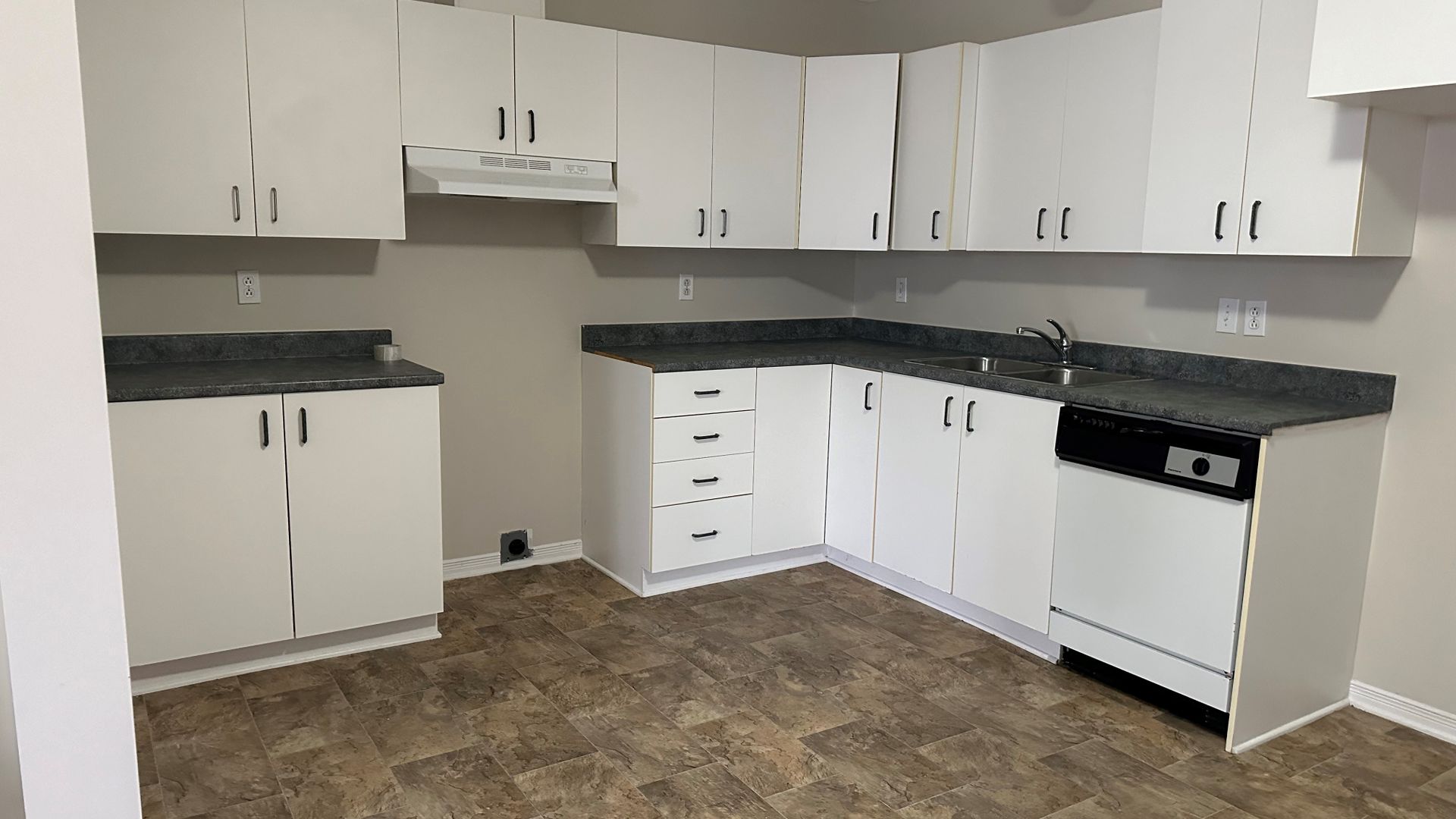 Halfred | Apartment rentals rental: logement with 2 bedrooms in Gatineau, 220 Rue De Malartic
