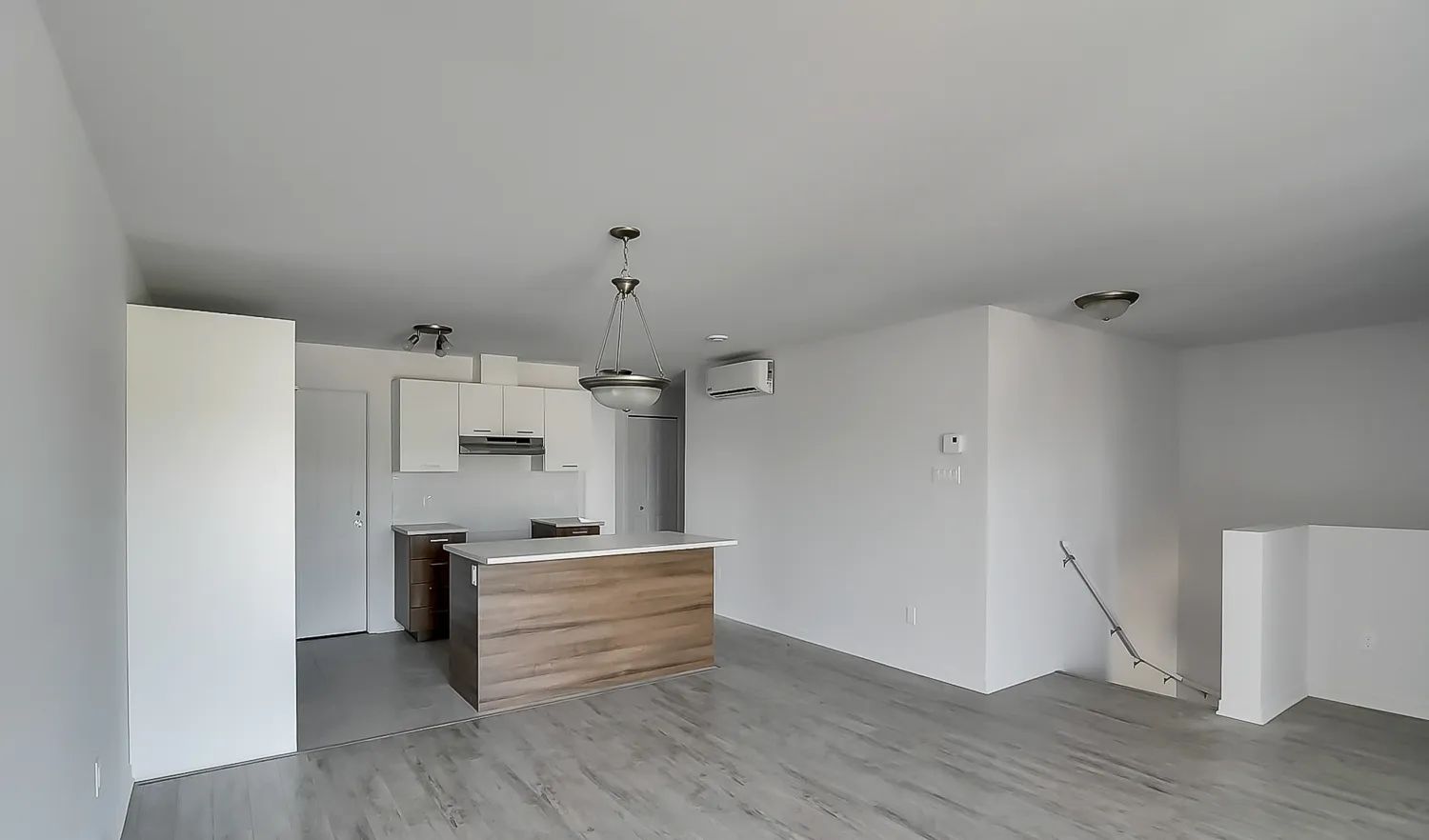 Halfred | Apartment rentals rental: Spacious logement, 2 bedrooms, Gatineau