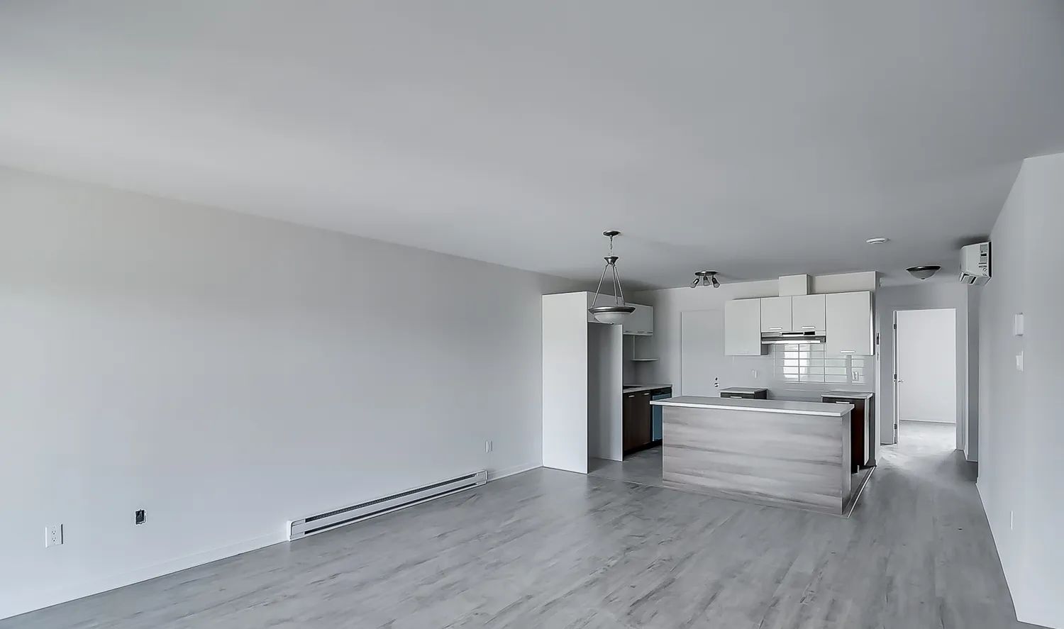 Halfred | Apartment rentals maison: 2 bedrooms for rent, 40 Rue De La Fabrique, Gatineau