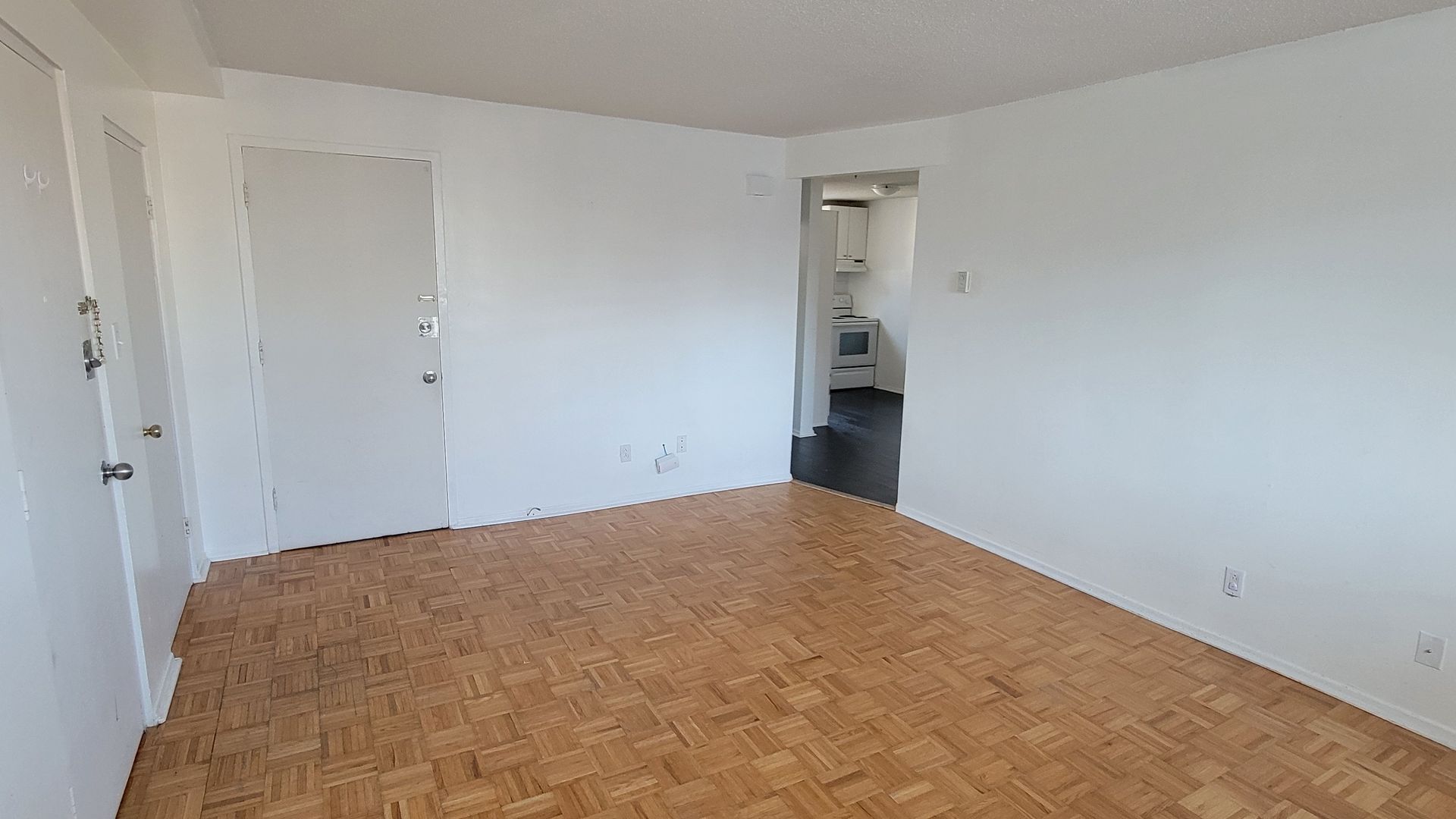 Halfred | Apartment rentals: logement with 2 bedrooms for rent, 15 Rue Roy, Gatineau