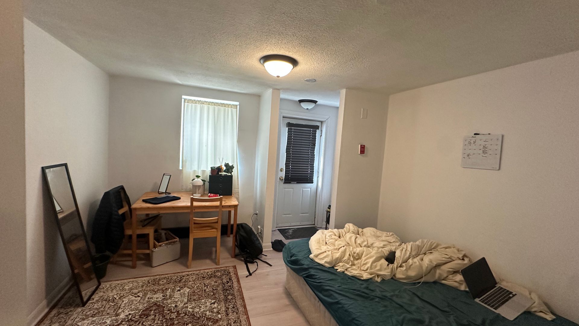 Halfred | Apartment rentals: appartement with 0 bedrooms for rent in Gatineau, 150 Rue Champlain 