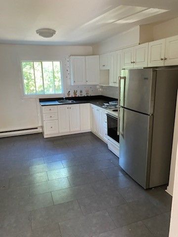 Halfred | Apartment rentals rental: logement with 2 bedrooms, 21 Rue Courchesne, Gatineau
