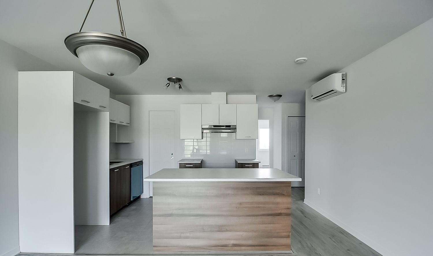 Halfred | Apartment rentals unité: 2 bedrooms for rent, 18 Rue De La Fabrique, Gatineau
