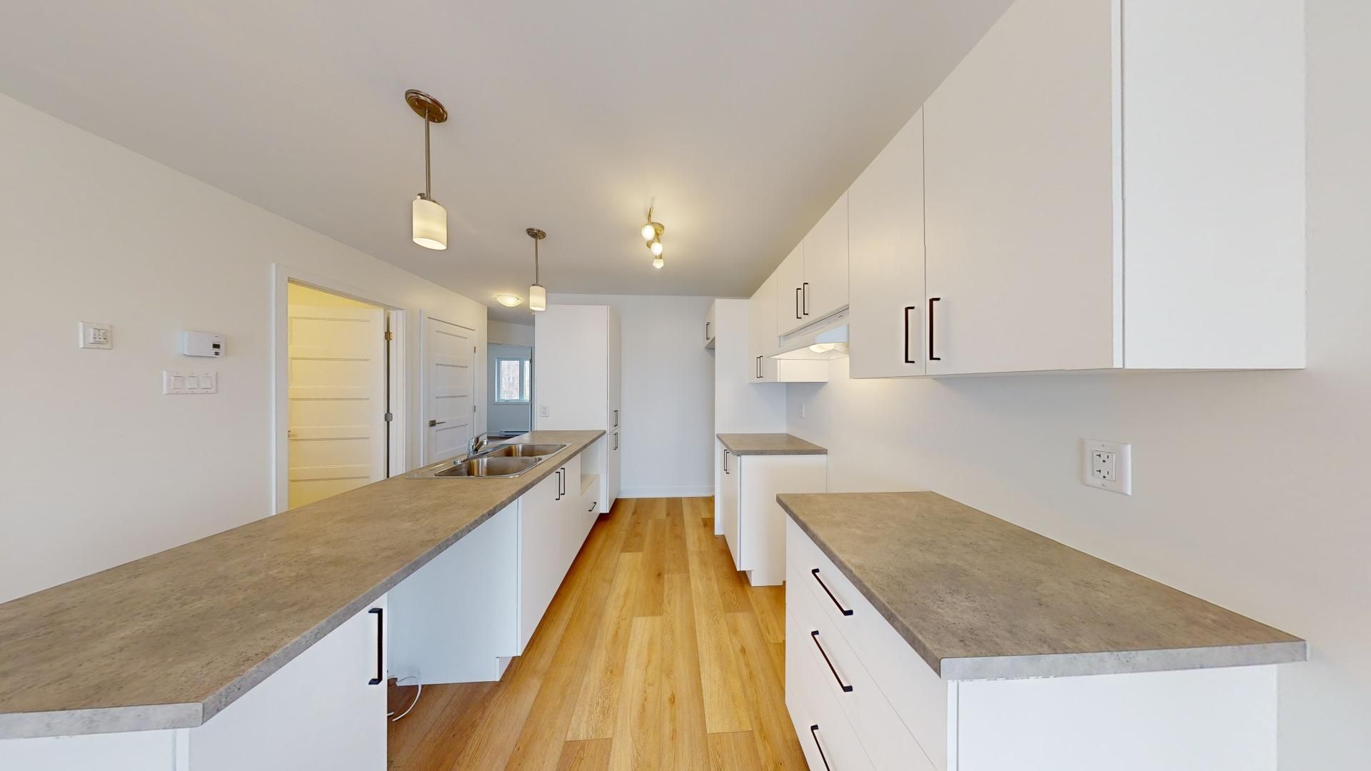 Halfred | Apartment rentals: logement with 2 bedrooms for rent, 1019 Boulevard Maloney Est, Gatineau