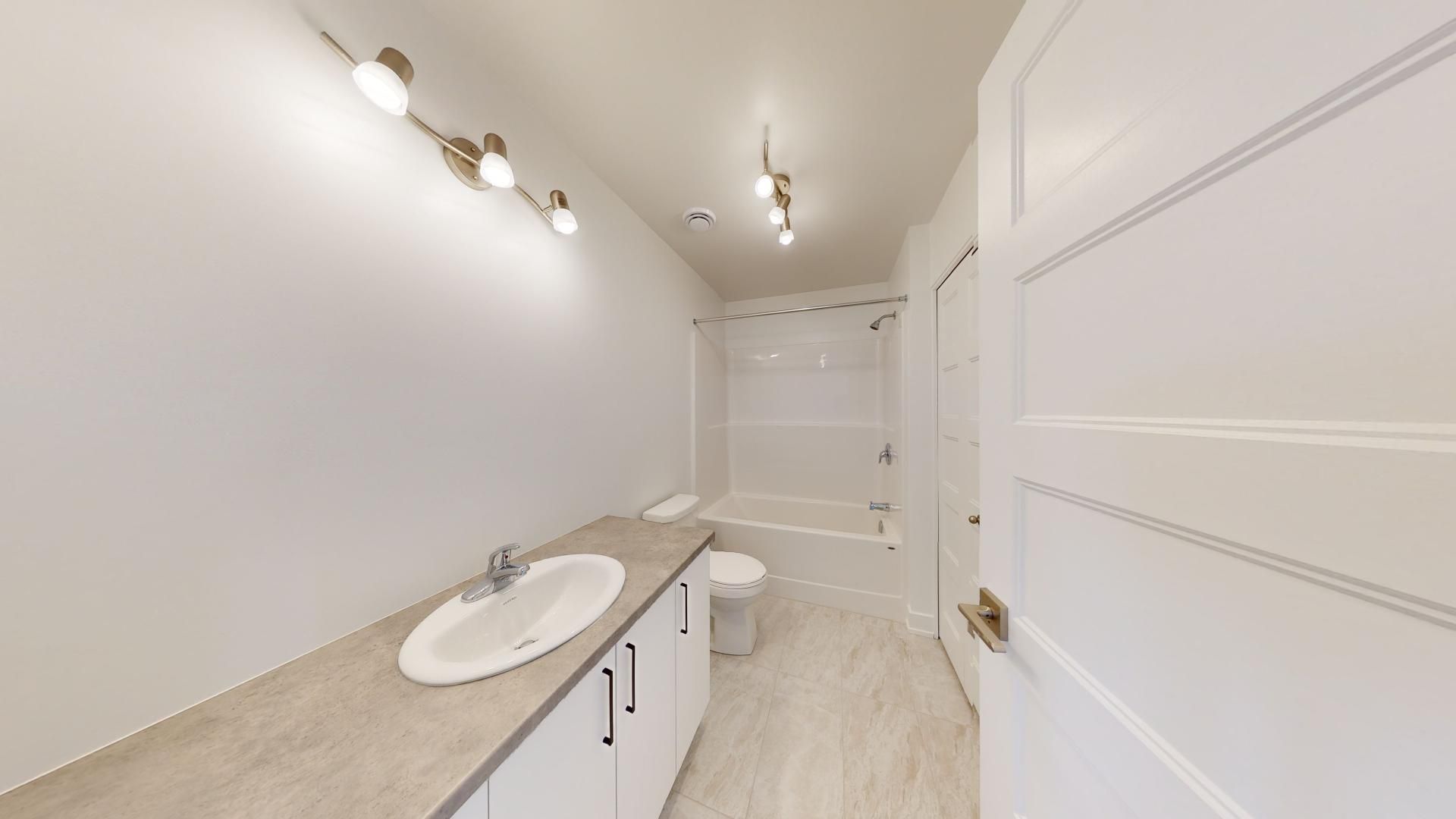 2 bedrooms, Halfred | Apartment rentals maison for rent in Gatineau, 1019 Boulevard Maloney Est