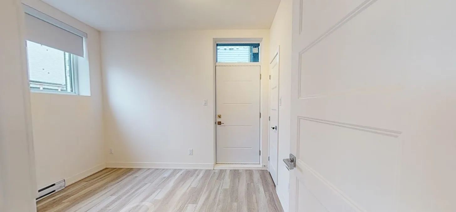 Halfred | Apartment rentals maison for rent in Gatineau: 1 bedrooms, 683 Boulevard Du Plateau