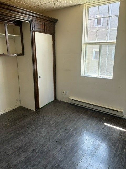 Halfred | Apartment rentals real estate: Spacious logement with 0 bedrooms for rent in Mont-Laurier