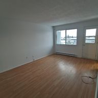 Halfred | Apartment rentals rental: logement with 2 bedrooms in Gatineau, 23 Rue Meunier