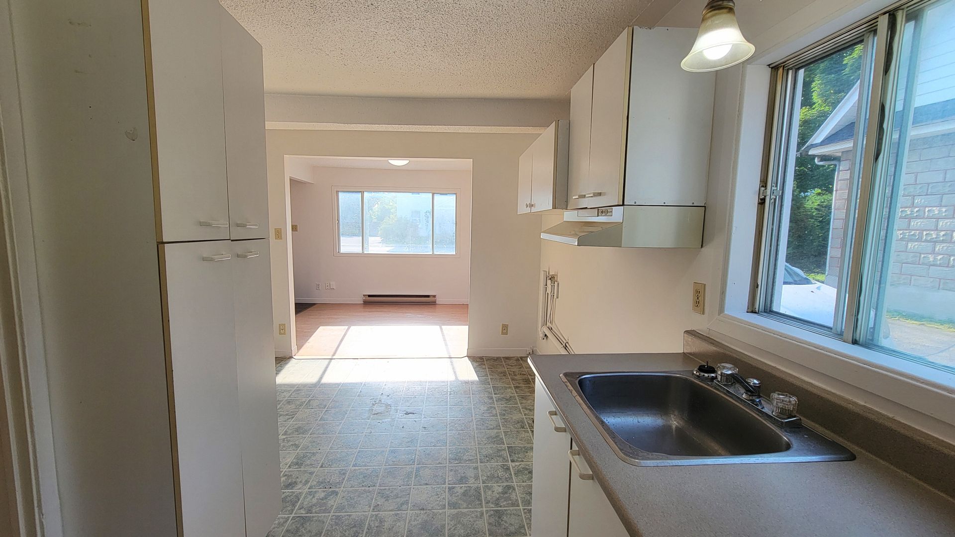 Halfred | Apartment rentals: maison with 1 bedrooms for rent in Gatineau, 697 Avenue De Buckingham