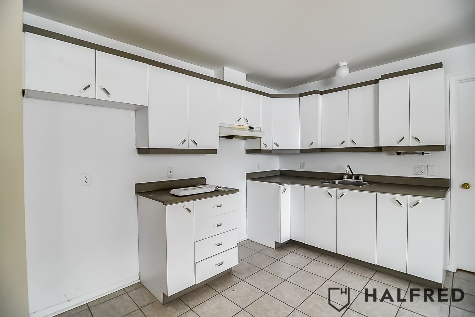 Halfred | Apartment rentals rental: Spacious unité, 3 bedrooms, Gatineau