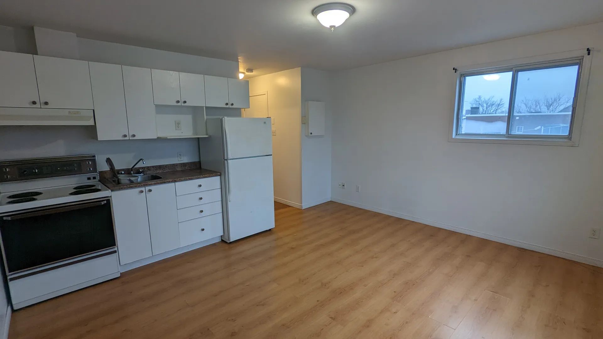 Halfred | Apartment rentals: maison for rent, 1 bedrooms, 165 Rue Eddy, Gatineau