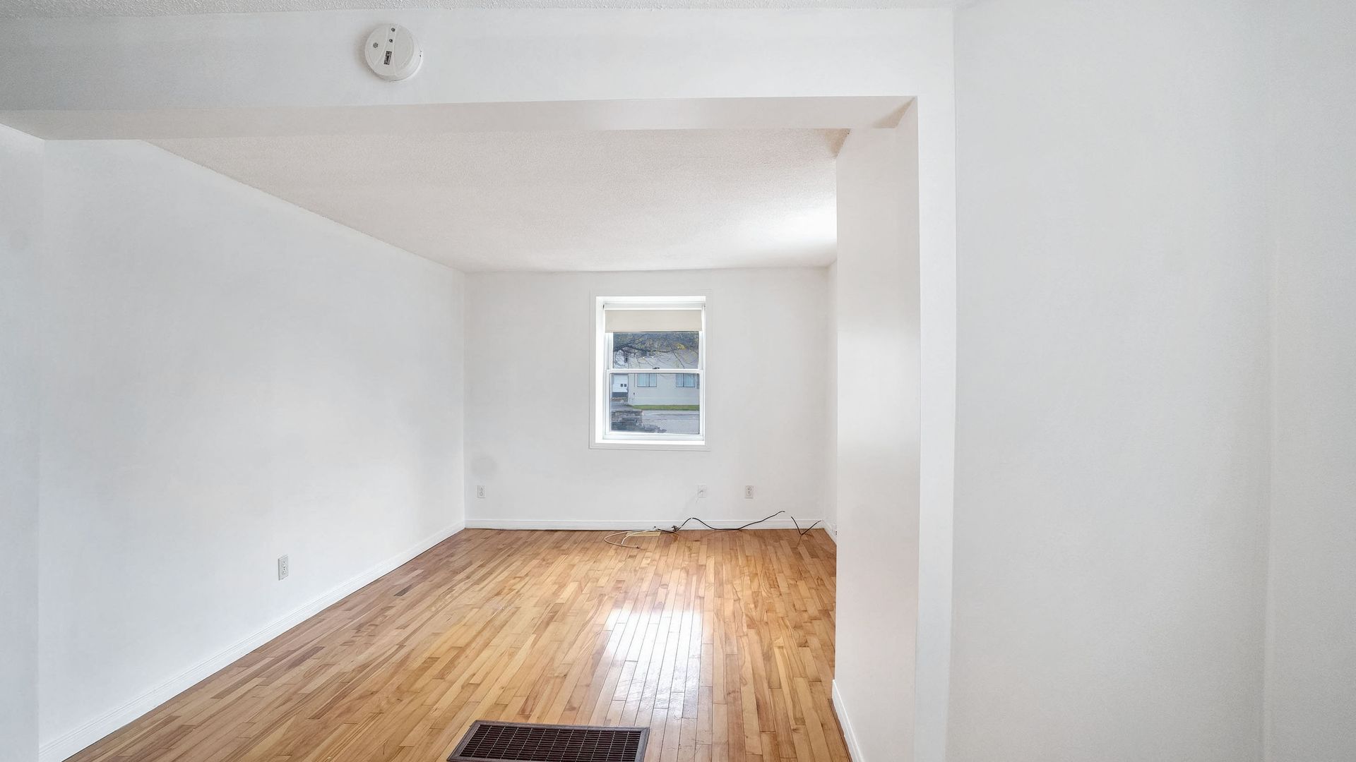 Halfred | Apartment rentals: appartement with 3 bedrooms for rent, 355 Avenue De Buckingham, Gatineau